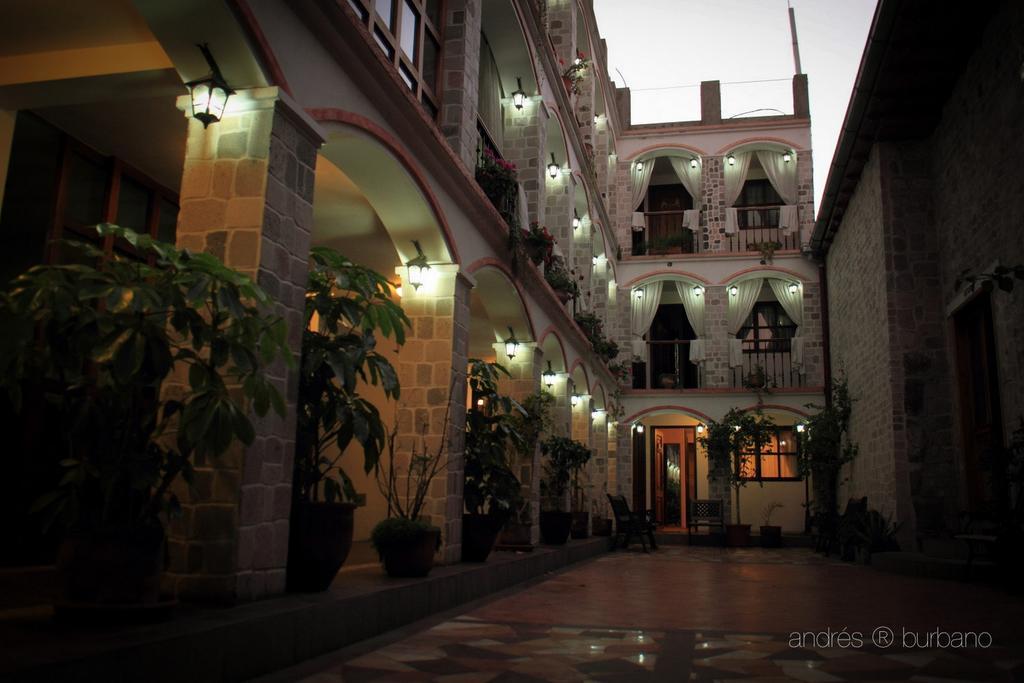 Latacunga Hostel Bagian luar foto