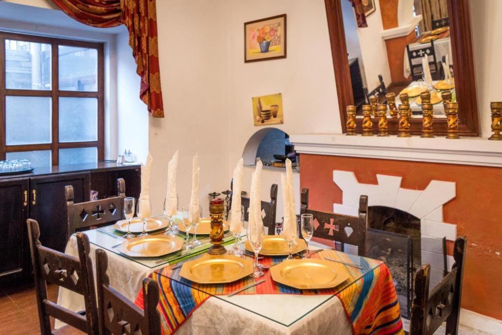 Latacunga Hostel Bagian luar foto