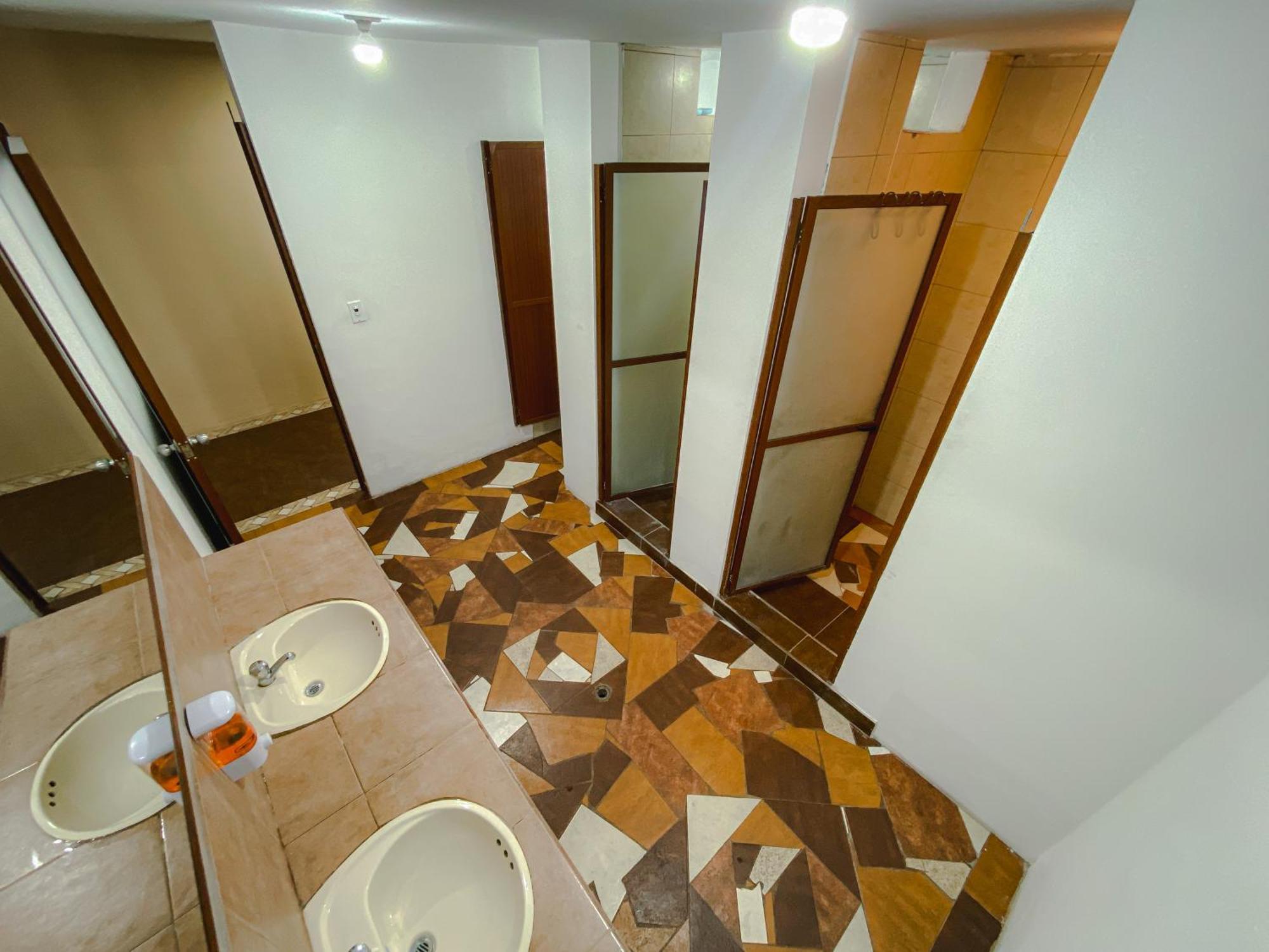 Latacunga Hostel Bagian luar foto