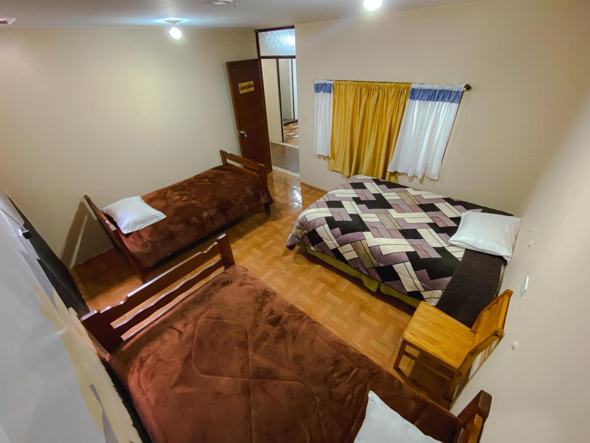 Latacunga Hostel Bagian luar foto