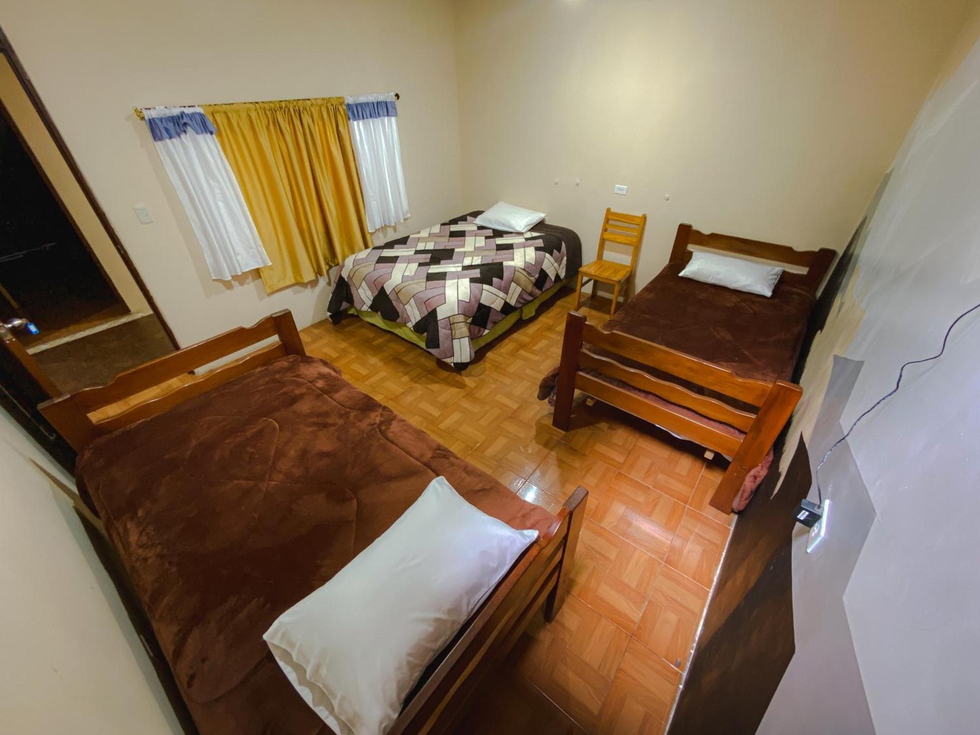 Latacunga Hostel Bagian luar foto
