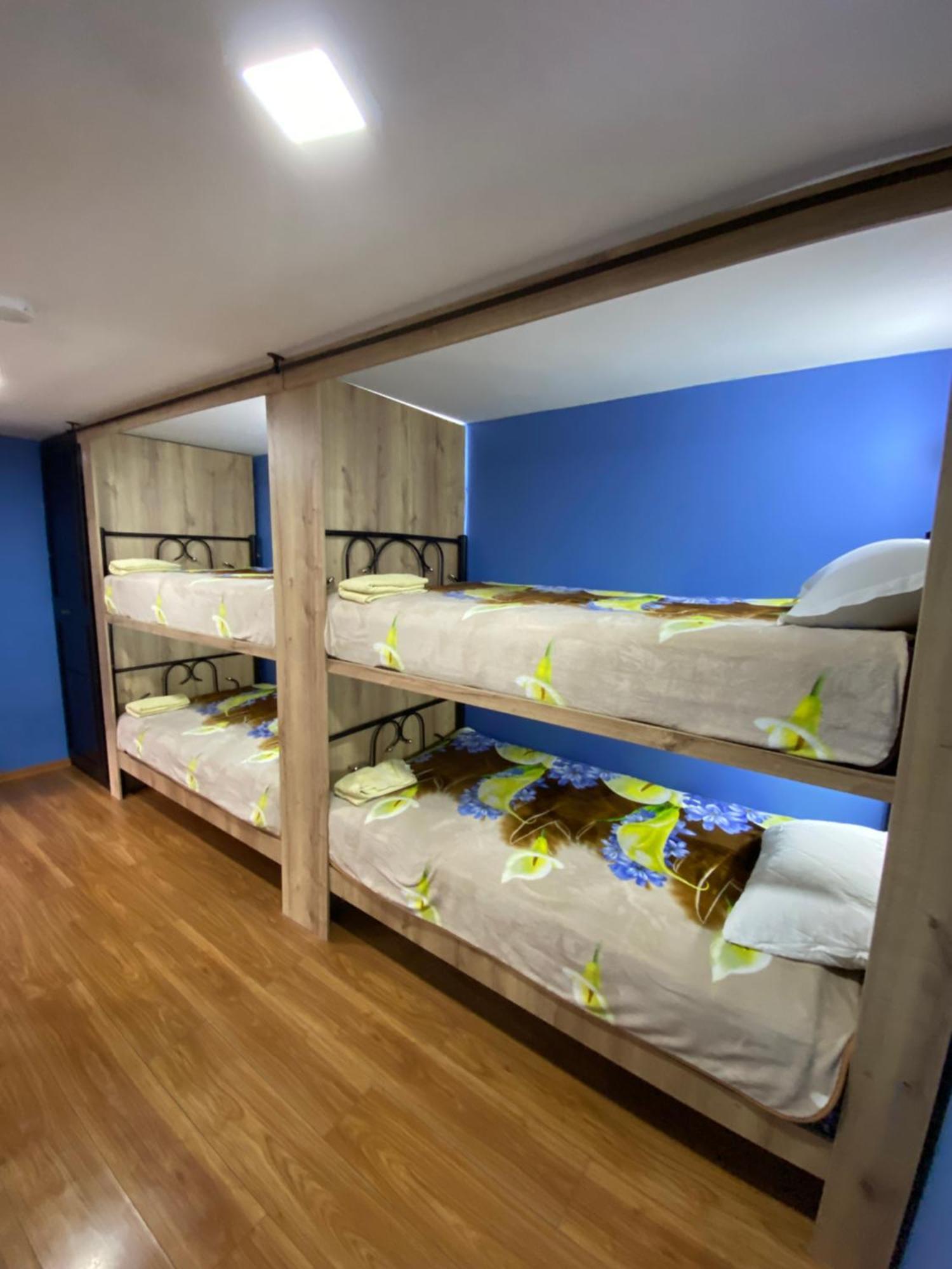 Latacunga Hostel Bagian luar foto