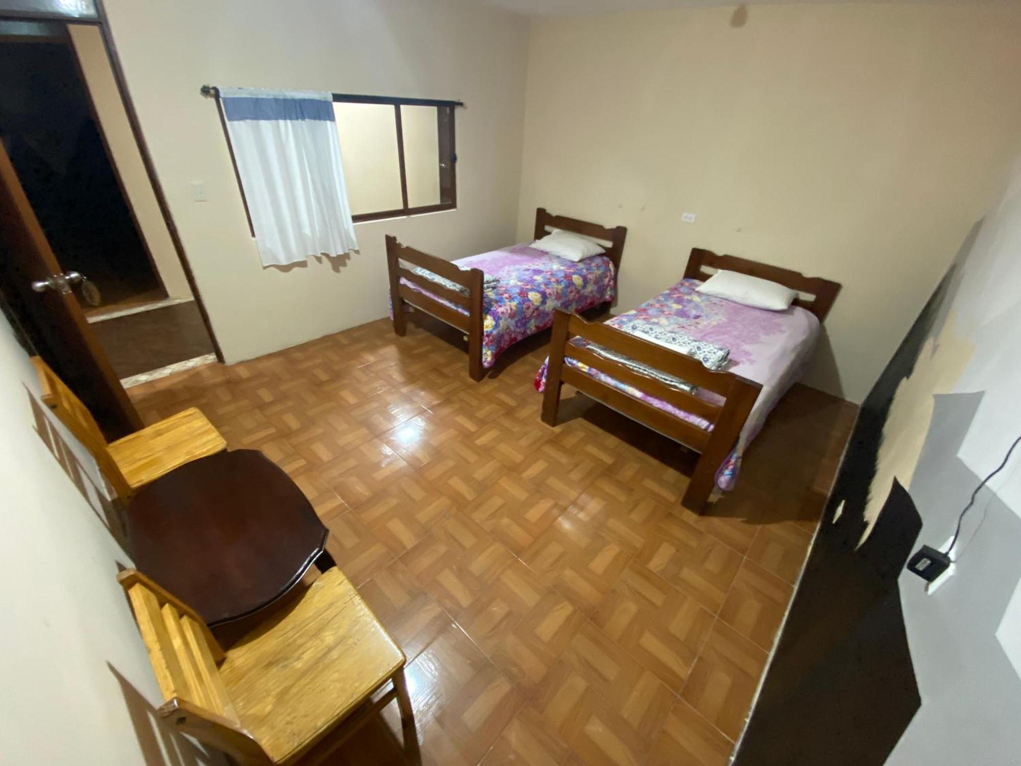 Latacunga Hostel Bagian luar foto