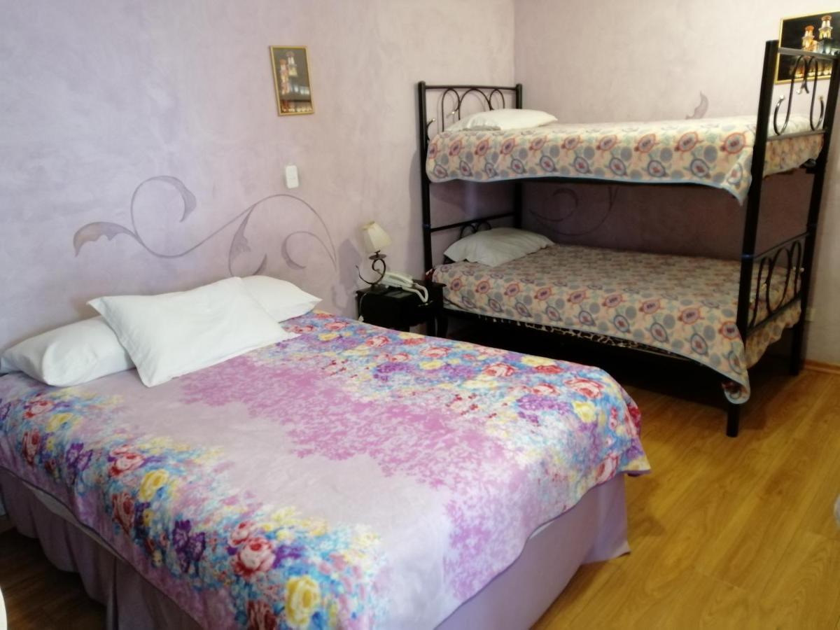 Latacunga Hostel Bagian luar foto