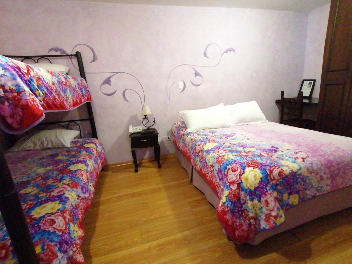 Latacunga Hostel Bagian luar foto